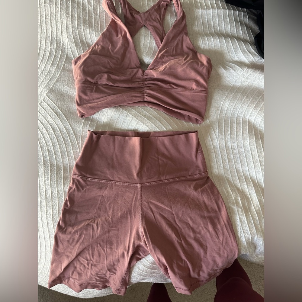 Aritizia workout set TNA butter